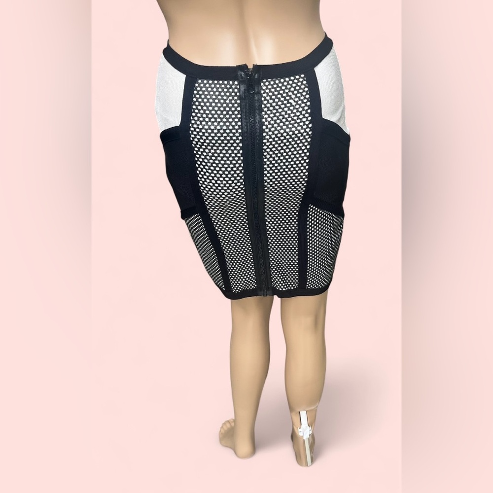 Bebe Pencil Women’s Skirt Black And White Size Small - Picture 11 of 11